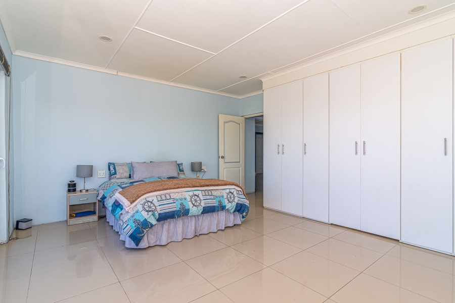 4 Bedroom Property for Sale in Pearly Beach Western Cape